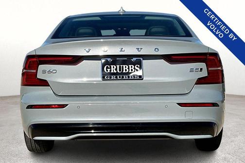 2024 Volvo S60 B5 Ultimate Dark Theme