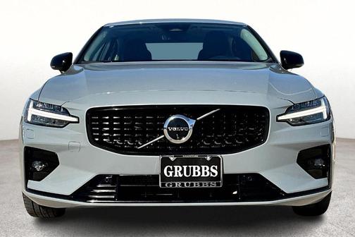 2024 Volvo S60 B5 Ultimate Dark Theme