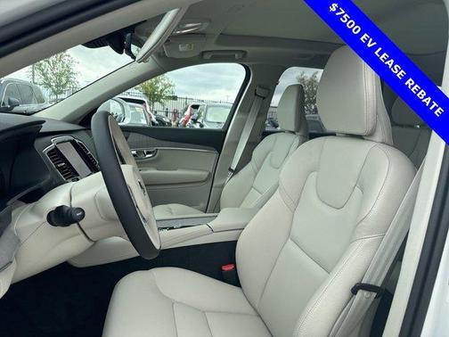 2025 Volvo XC90 Plug-In Hybrid T8 Plus 7-Seater