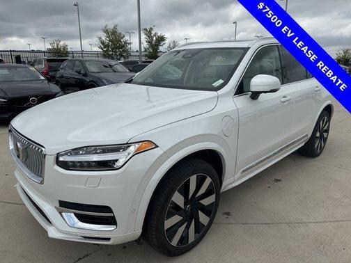 2025 Volvo XC90 Plug-In Hybrid T8 Plus 7-Seater