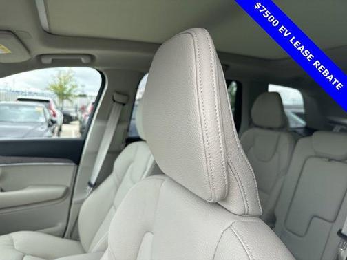 2025 Volvo XC90 Plug-In Hybrid T8 Plus 7-Seater
