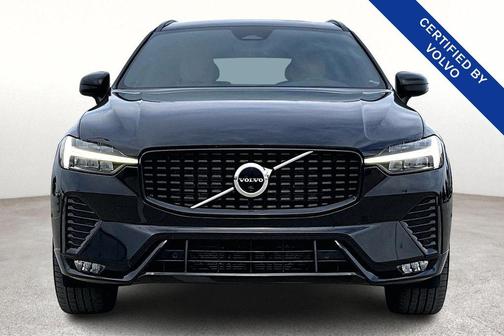 2023 Volvo XC60 B5 Ultimate Dark Theme