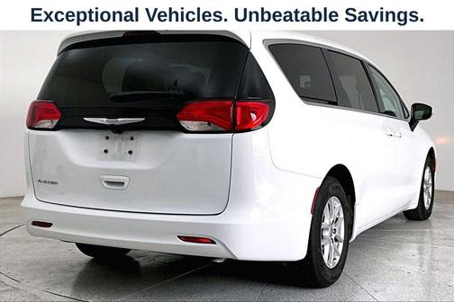 Bright White Clearcoat 2023 Chrysler Voyager LX