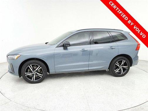 2022 Volvo XC60 B5 R-Design