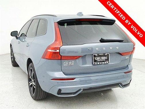 2022 Volvo XC60 B5 R-Design