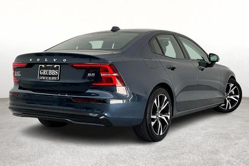 2025 Volvo S60 B5 Plus