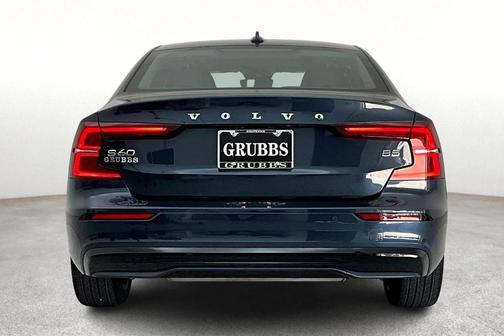 2025 Volvo S60 B5 Plus
