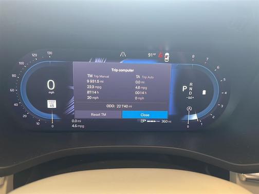 2023 Volvo XC60 B5 Ultimate Bright Theme