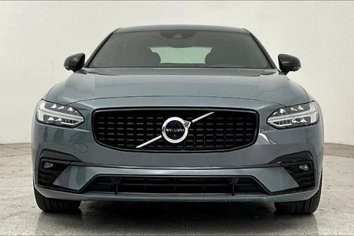 2021 Volvo S90 T6 R-Design