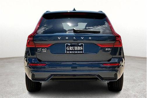 2026 Volvo XC60 PLUS