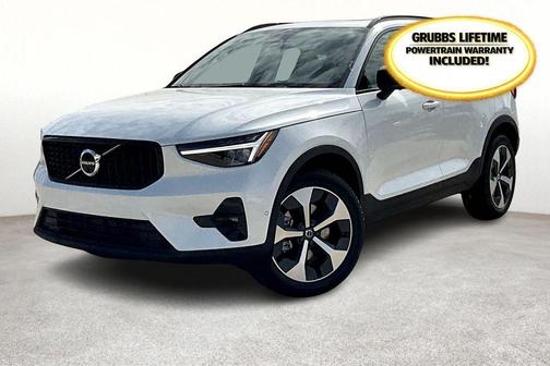 2026 Volvo XC40 B4 Plus