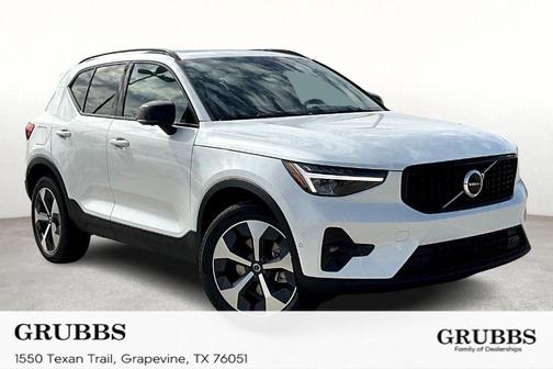 2026 Volvo XC40 B4 Plus