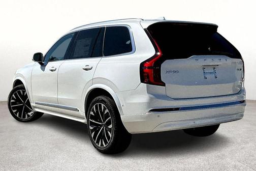 2026 Volvo XC90 B6 Ultra Dark Theme 6-Seater