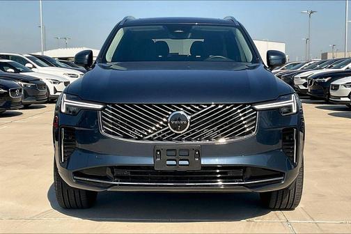2025 Volvo XC90 B6 Plus 7-Seater