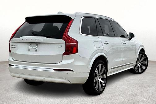2024 Volvo XC90 Recharge Plug-In Hybrid T8 Ultimate Bright Theme 7-Seater