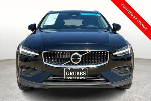 2024 Volvo V60 Cross Country B5 Plus