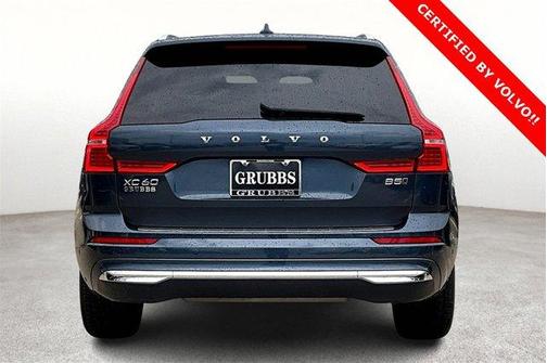 2023 Volvo XC60 B5 Plus Bright Theme
