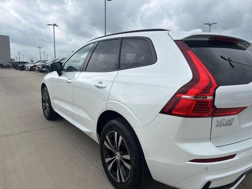 2025 Volvo XC60 B5 Core