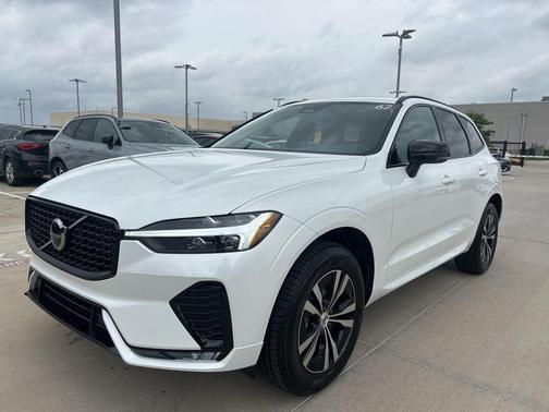 2025 Volvo XC60 B5 Core