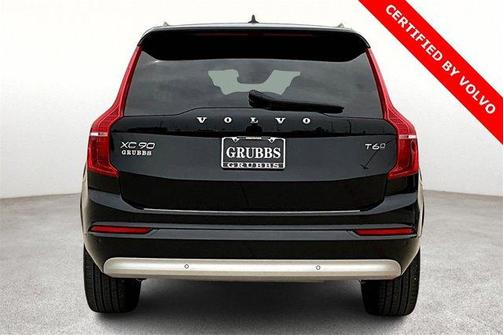 2022 Volvo XC90 T6 Momentum 7 Passenger