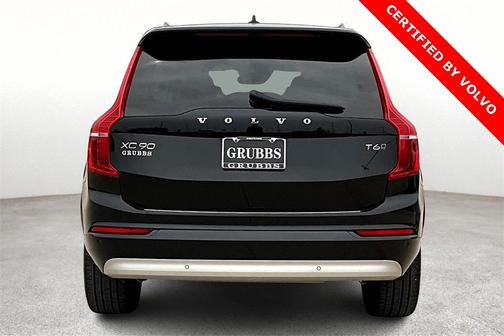 2022 Volvo XC90 T6 Momentum 7 Passenger