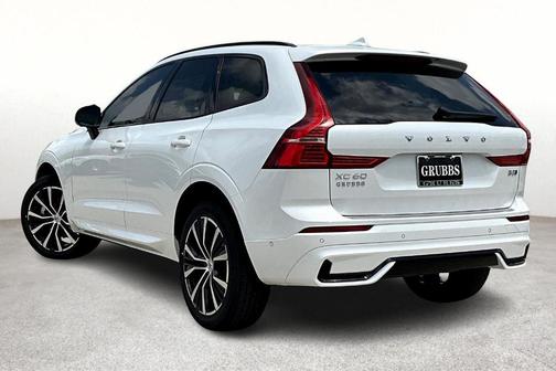 2025 Volvo XC60 B5 Plus