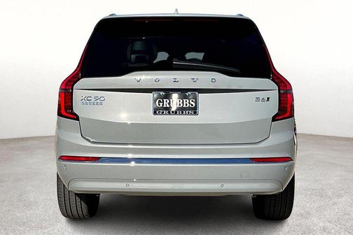 2025 Volvo XC90 B6 Plus 7-Seater