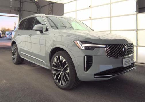 2025 Volvo XC90 B6 Plus 7-Seater
