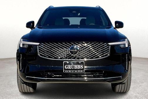 2025 Volvo XC90 B6 Plus 7-Seater