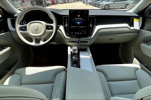 2026 Volvo XC60 B5 Ultra