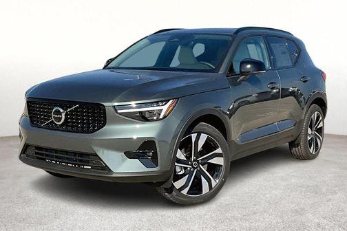2026 Volvo XC40 B5 Ultra
