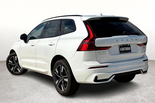 2026 Volvo XC60 B5 Core