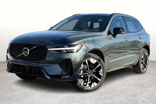 2026 Volvo XC60 B5 Plus