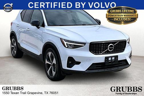 Light Blue 2025 Volvo XC40 B5 Plus Dark Theme