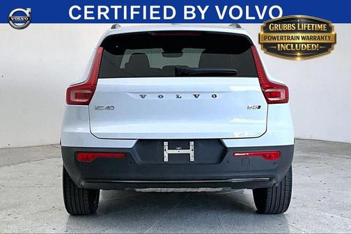 Light Blue 2025 Volvo XC40 B5 Plus Dark Theme