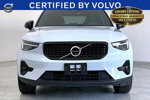 Light Blue 2025 Volvo XC40 B5 Plus Dark Theme
