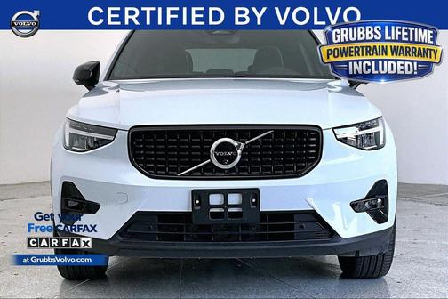 Light Blue 2025 Volvo XC40 B5 Plus Dark Theme