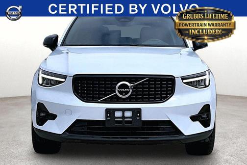 Light Blue 2025 Volvo XC40 B5 Plus Dark Theme