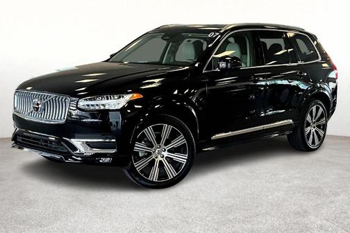 2025 Volvo XC90 B6 Plus 7-Seater