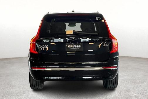 2025 Volvo XC90 B6 Plus 7-Seater
