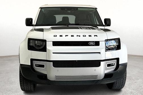 2023 Land Rover Defender SE