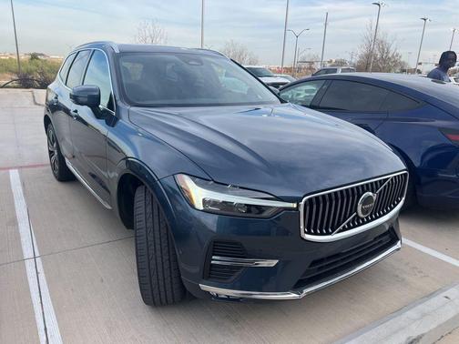 2023 Volvo XC60 B5 Plus Bright Theme