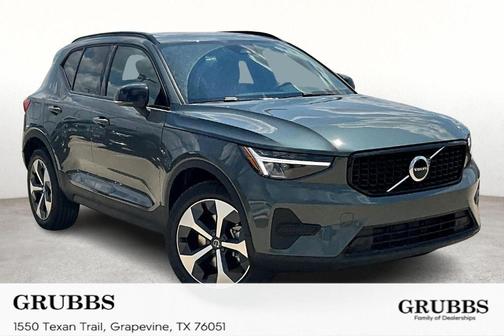 2026 Volvo XC40 B4 Core
