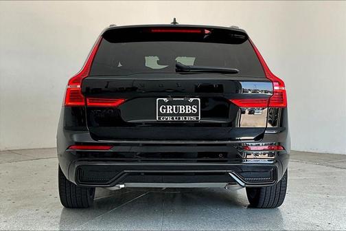 2024 Volvo XC60 Recharge Plug-In Hybrid T8 Ultimate Black Edition