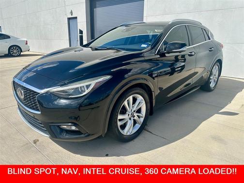 2017 INFINITI QX30 Premium