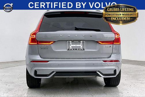 Gray Metallic 2025 Volvo XC60 B5 Ultra