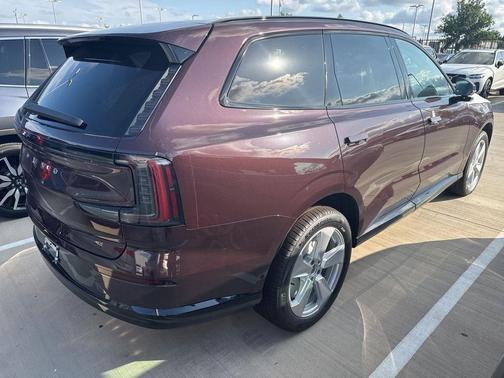 2025 Volvo EX90 Twin Motor Plus