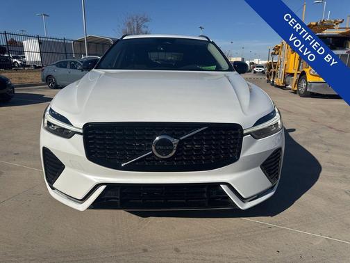 2025 Volvo XC60 B5 Ultra