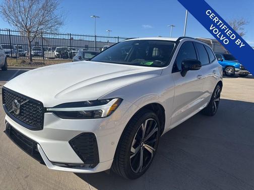 2025 Volvo XC60 B5 Ultra