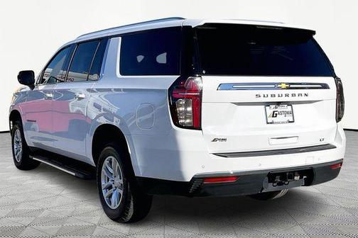 2024 Chevrolet Suburban LT